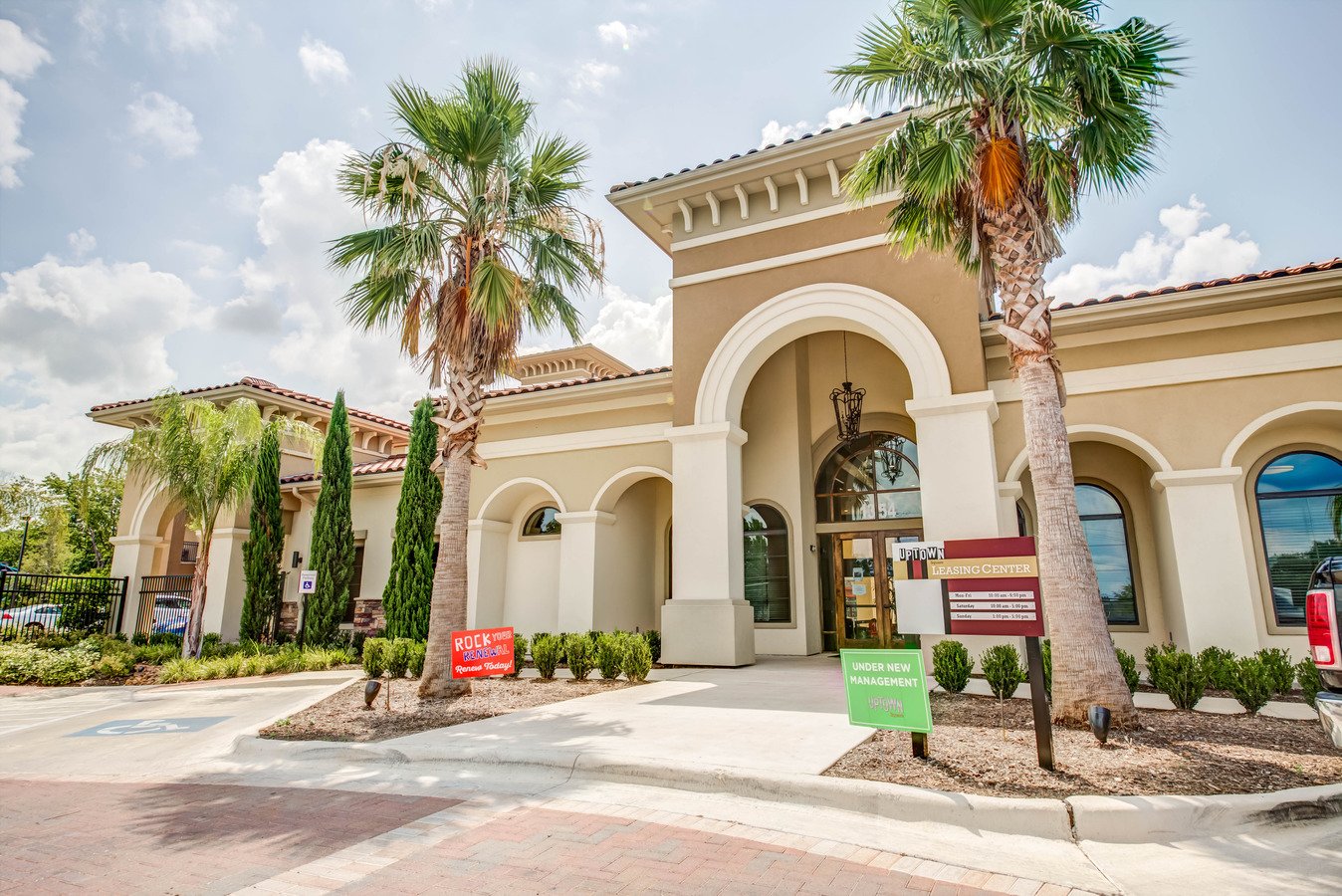 Uptown Square Apartments 1354 Thorpe Ln San Marcos, TX