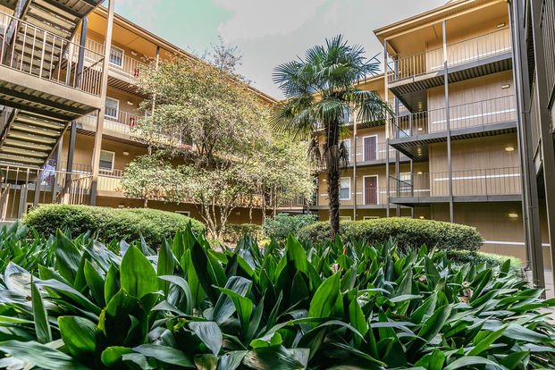 1401 West Paces Apartments Atlanta Ga