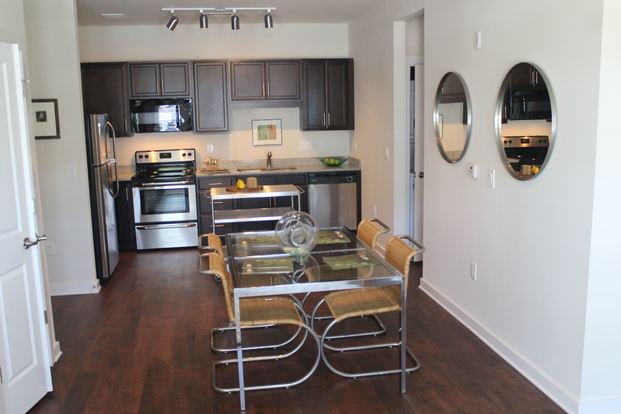 Vyne On Central Apartments Charlotte Nc