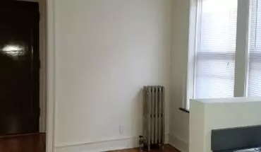 4 of 12 2014-16 W. Berwyn Apartment for rent in Chicago, IL