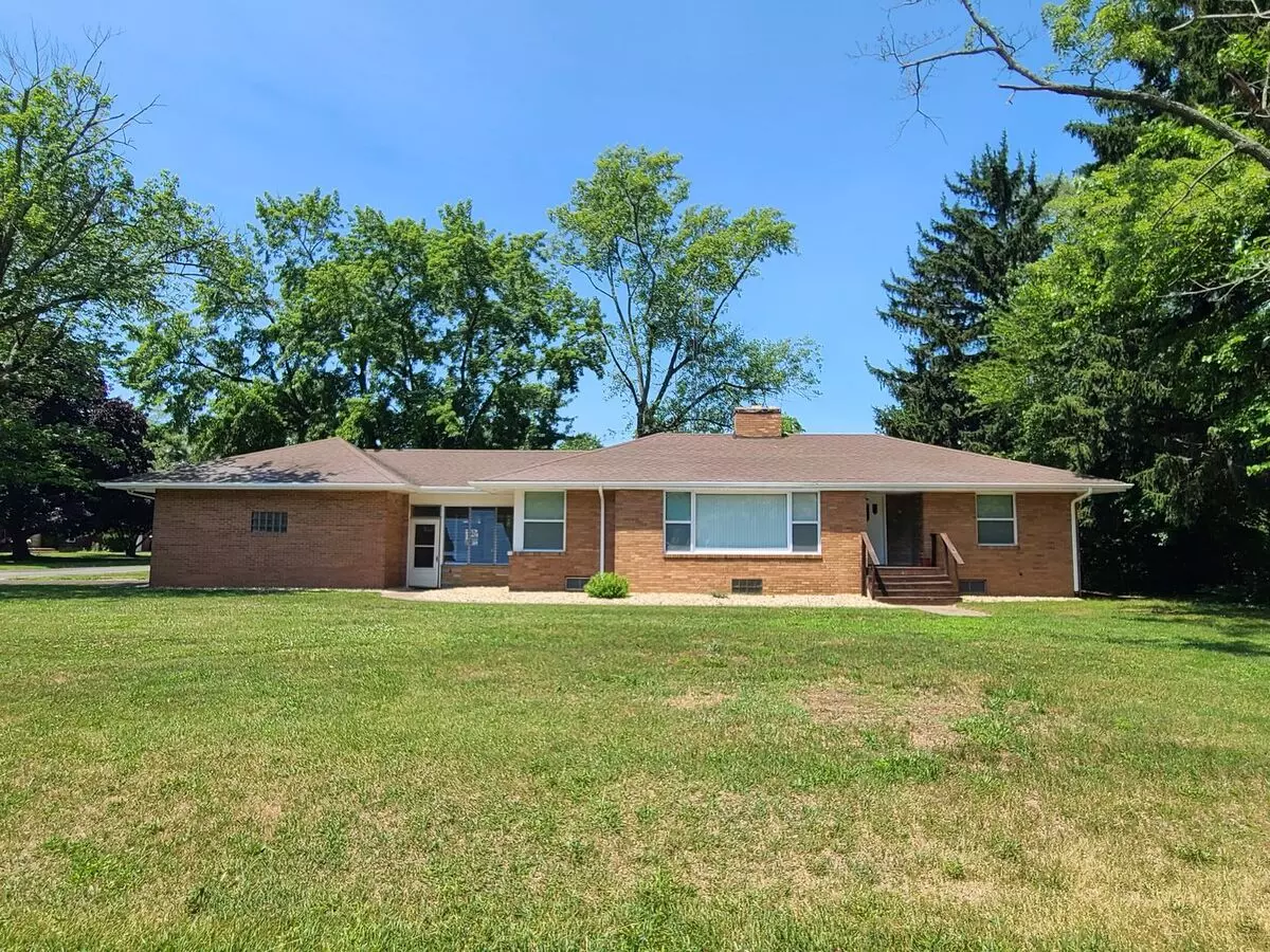Spacious 4-bed, 2-bath Updated Home In Benton Harbor House for rent in Benton Harbor, MI