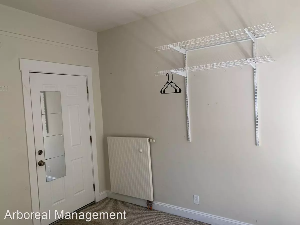 2 of 3 Alnus House - Main Apartment for rent in Seattle, WA