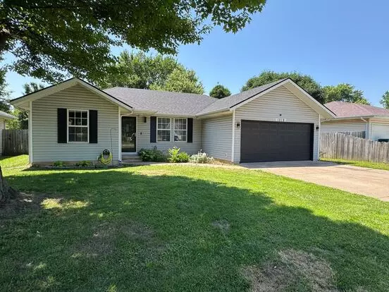 3 Bedroom | 2 Bathroom | 2 Car Garage | Large Backyard | Springfield Mo Apartment for rent in Springfield, MO 3 Bedroom | 2 Bathroom | 2 Car Garage | Large Backyard | Springfield Mo Apartment for rent in Springfield, MO