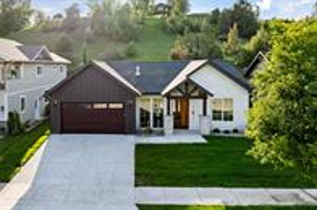 4Bed House On Village Greens Golf Course Apartments Kalispell, MT