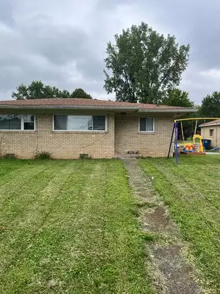 7014-7016 N Manor Dr Apartment for rent in Brownsburg, IN