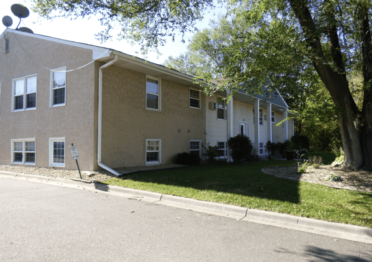 Balsam Grove Apartments 852 8Th Lane Anoka, MN Rentable
