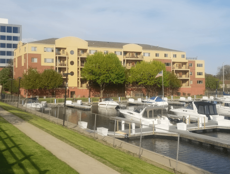 Marina Place Apartments 155 Marina Pl Menasha, WI