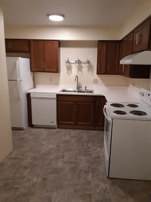 250 & 302 Hill Court Apartment for rent in Hartland, WI