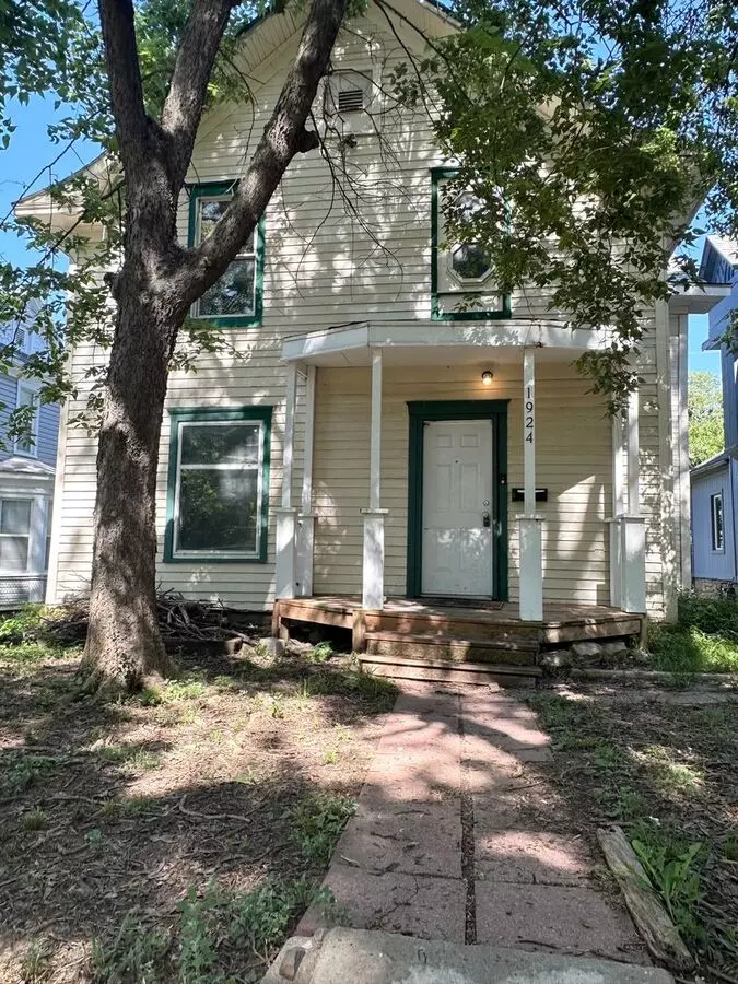 4 Bedroom / 2 Bath Home With Lots Of Room! House for rent in Topeka, KS