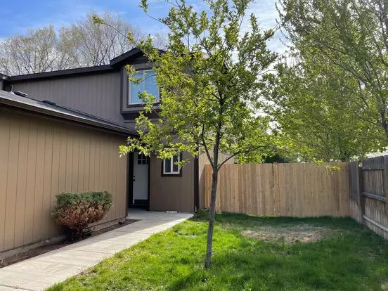 Timber View Apartment for rent in Redmond, OR