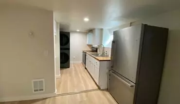 4 of 53 4724 7th Ave NE Apartment for rent in Seattle, WA