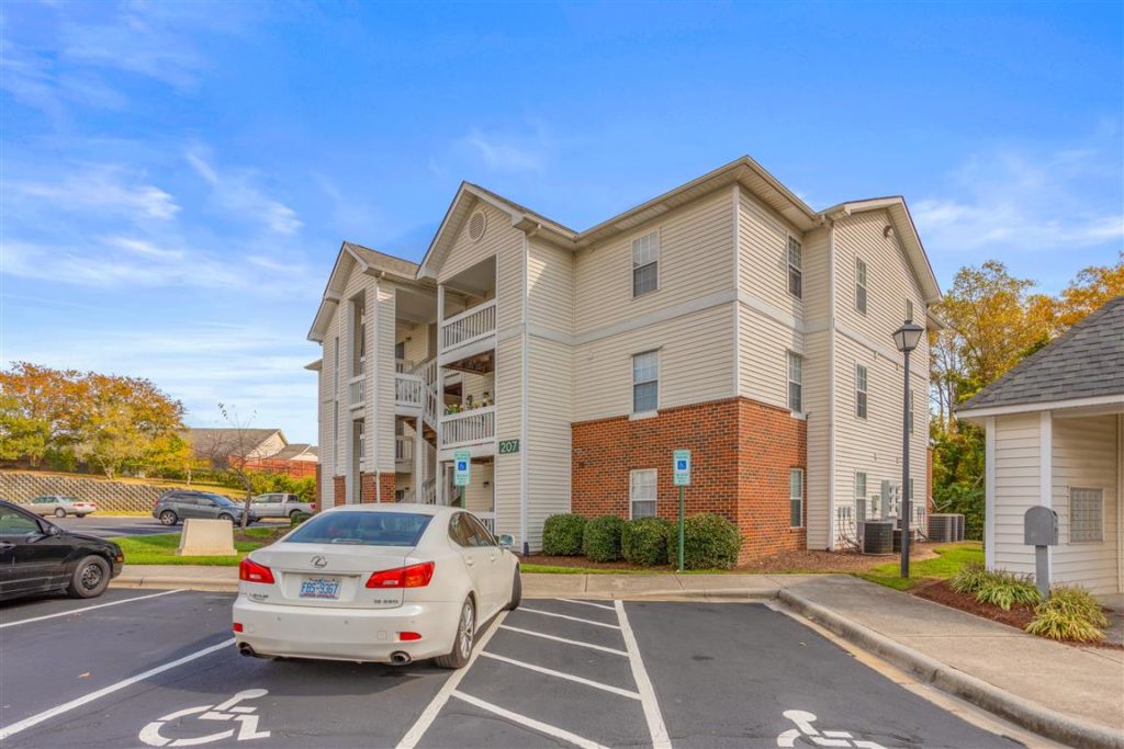Franklin Ridge Apartment for rent in High Point, NC