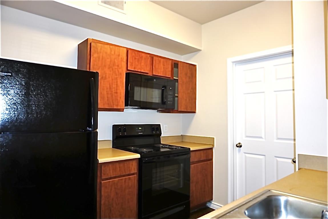 Lakeview Park Apartments Denison, TX