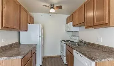 4 of 17 Brookside Knoll Apartment for rent in Waukegan, IL