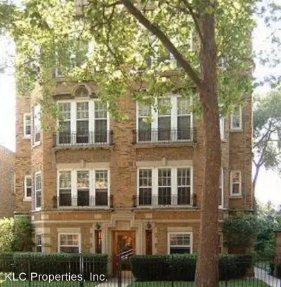 346 - *Wolcott Arms South* Apartment for rent in Chicago, IL