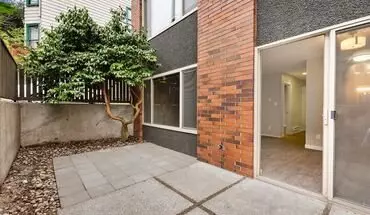 5 of 13 524 Federal Mercer Crest – Timeless Elegance In The Heart Of Capitol Hill Apartment for rent in Seattle, WA