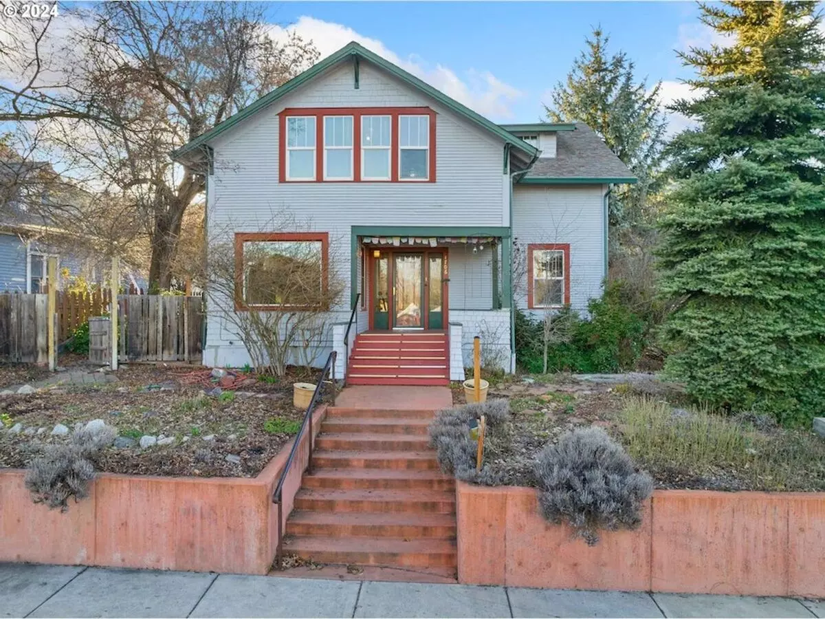 Gorgeous Upscale 4 Bed 2 Bath House for rent in Lagrande, OR