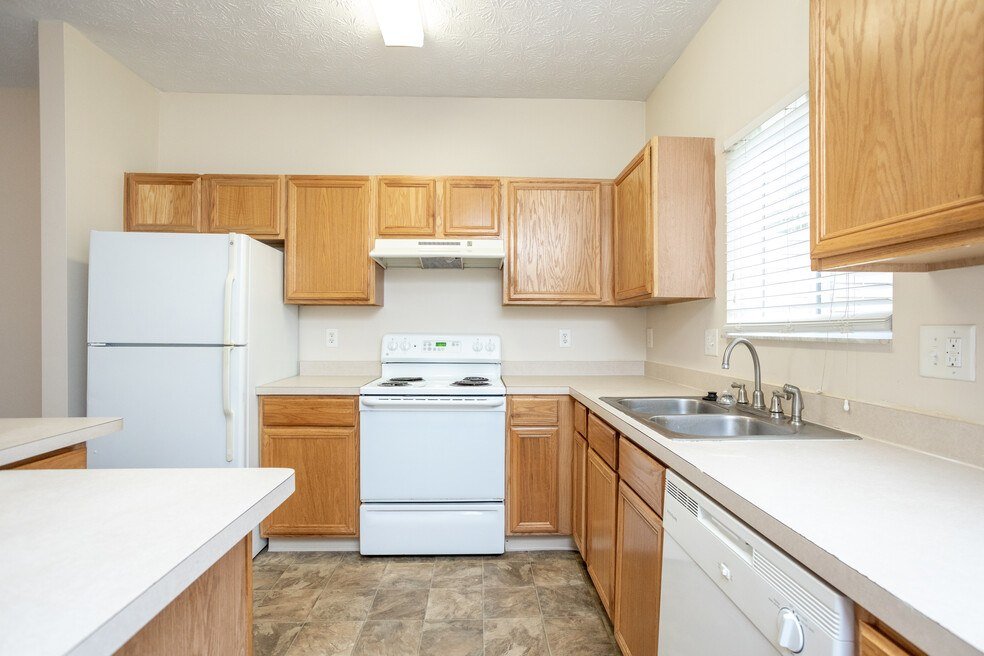 The Moors Apartments Canal Winchester, OH Rentable