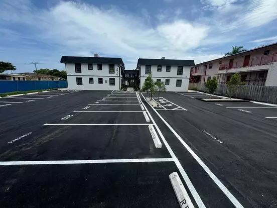 Fillmore Gardens Llc Apartment for rent in Hollywood, FL