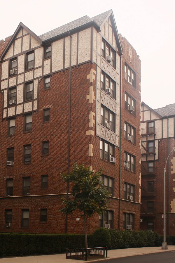 680949 Burns Street Forest Hills, NY Apartment for Rent