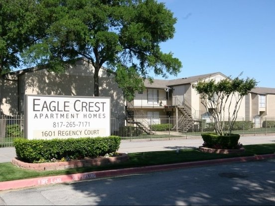 Eagle Crest Apartment for rent in Arlington, TX