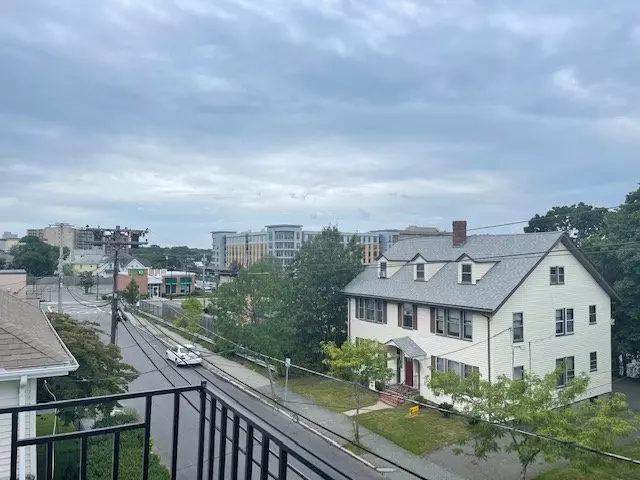 Move-in ready! |23 Hollis Ave # 3 Quincy, MA |$2,000 House for rent in Braintree, MA