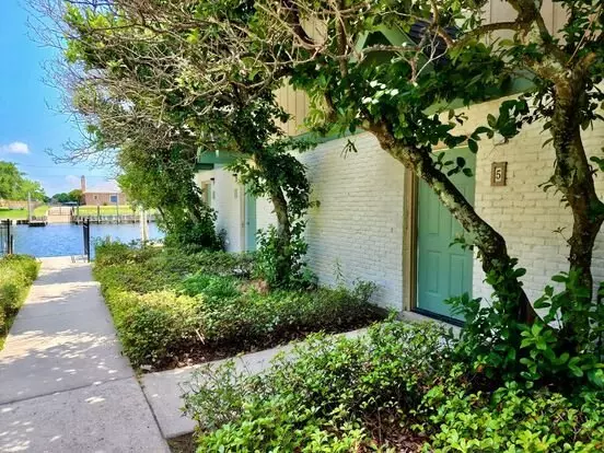 Awesome Location And Beautifully Fully Renovated Townhomes! Apartment for rent in Slidell, LA