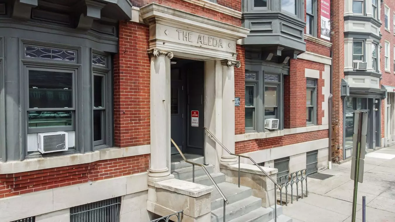 2 of 3 202-204 E Hanover St Apartment for rent in Trenton, NJ