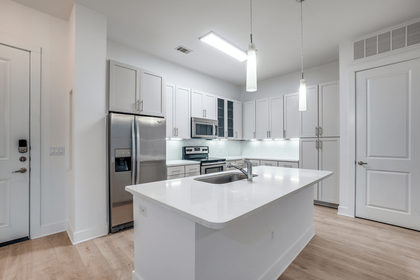 Live Oaks at the Branch Apartments Dallas, TX Rentable