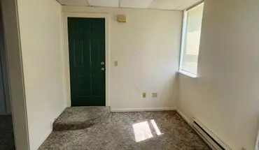 5 of 10 623 Jefferson Ave Apartment for rent in Charleston, IL