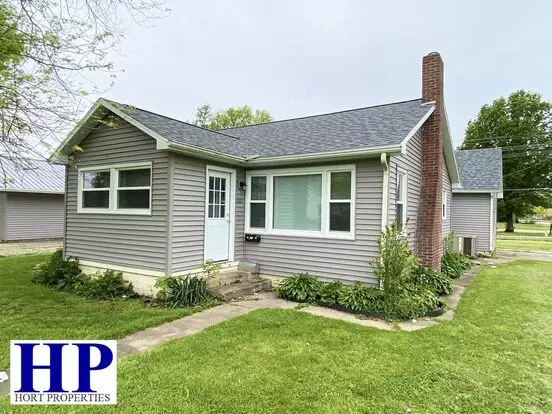 2002 11th St Apartment for rent in Charleston, IL