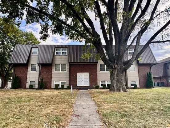 509 513 Charleston Ave Apartment for rent in Mattoon, IL