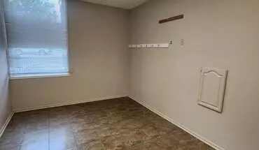 5 of 33 Oldetowne Apartments Apartment for rent in Charleston, IL