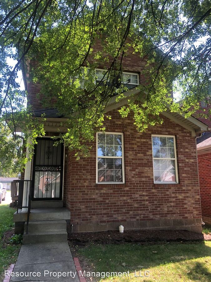 1409 Standard Village Cir Louisville, KY House for Rent