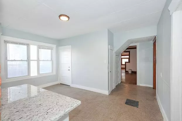 1910 Corning Apartment for rent in Cleveland, OH