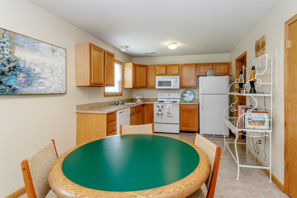 Eagles Landing Apartment for rent in Junction City, KS
