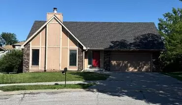 3 of 16 Conveniently Located 3 Bedroom With Unique Touches!! House for rent in Omaha, NE
