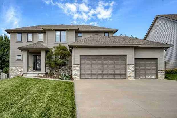 Spacious 4-bedroom With Office, Drop Zone, Finished Basement & More!! Apartment for rent in Omaha, NE
