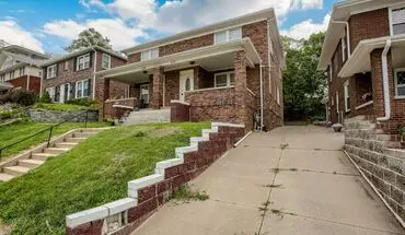 4 of 31 Spacious 3 Bedroom Duplex In The Heart Of Midtown Featuring Detached Garage!! House for rent in Omaha, NE