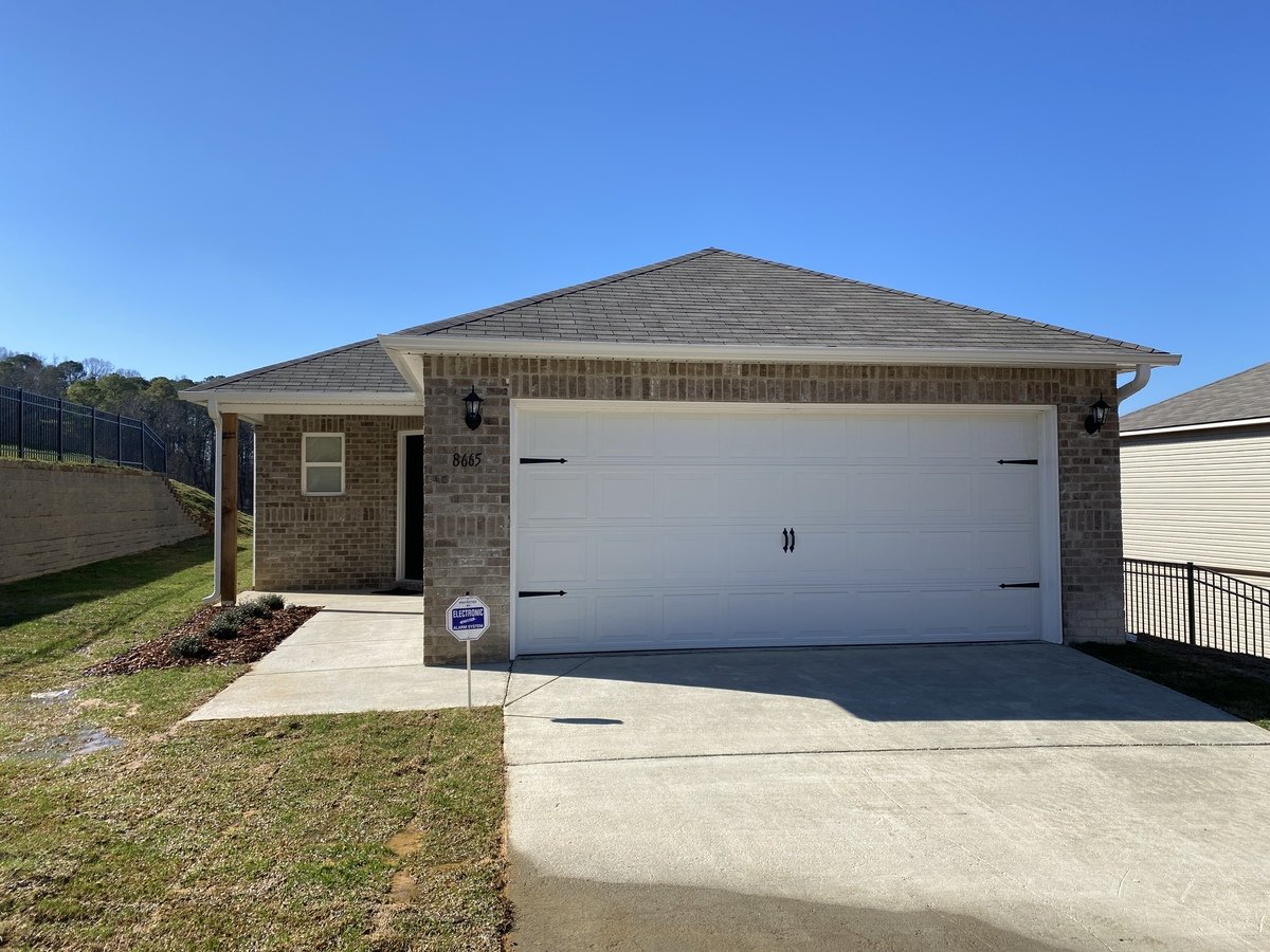 8665 Mohring Pl 300 Off First Month's Rent! Apartments Leeds, AL