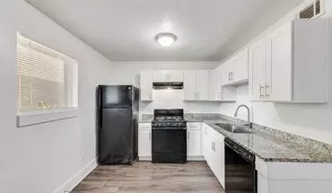 2 of 5 Modern 2br Apt Just Minutes From Downtown Dallas! House for rent in Dallas, TX