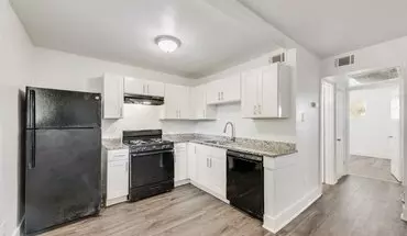 3 of 5 Modern 2br Apt Just Minutes From Downtown Dallas! House for rent in Dallas, TX