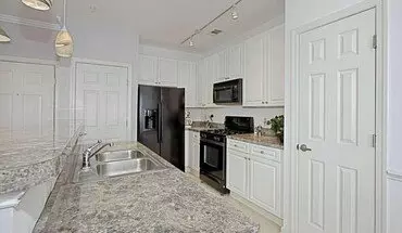 3 of 13 Beautiful And Large Spacious Condo House for rent in Vienna, VA