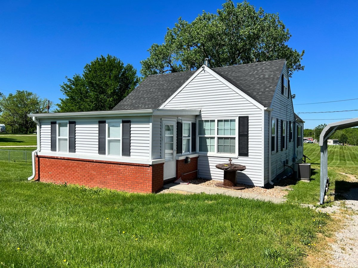 136 NW 21St Rd Warrensburg, MO House for Rent Rentable