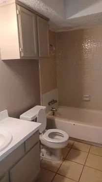 3 of 6 208 N Oaks Ave House for rent in Midwest City, OK