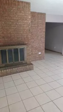 2 of 6 208 N Oaks Ave House for rent in Midwest City, OK