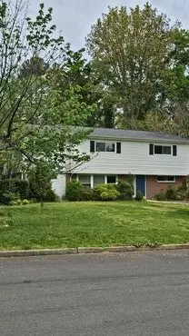 2 of 17 First Floor Bed And Full Bath House for rent in Henrico, VA