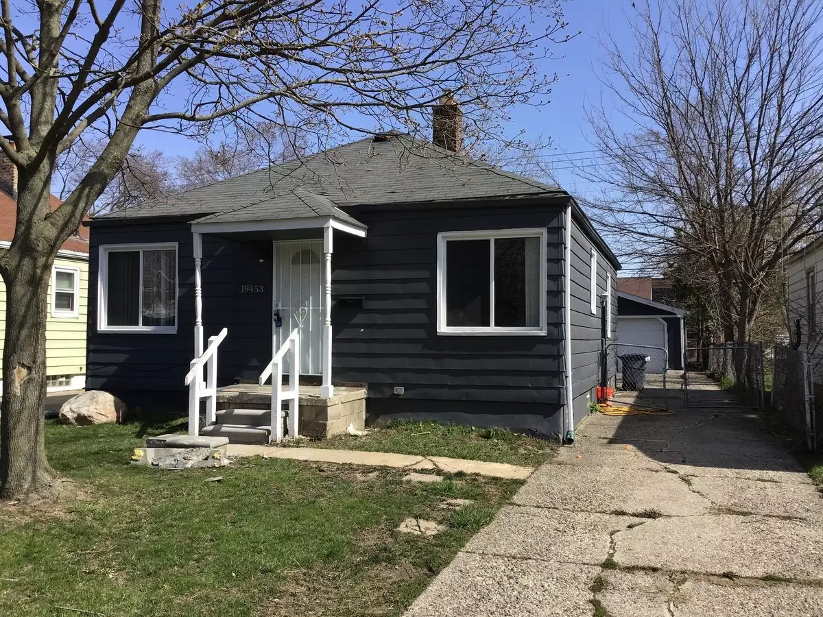 Cozy Ranch In Harper Woods House for rent in Harper Woods, MI