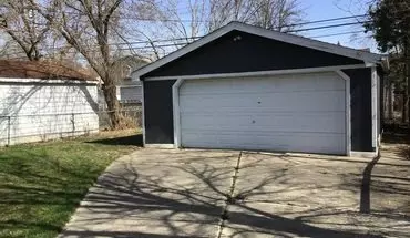 2 of 16 Cozy Ranch In Harper Woods House for rent in Harper Woods, MI
