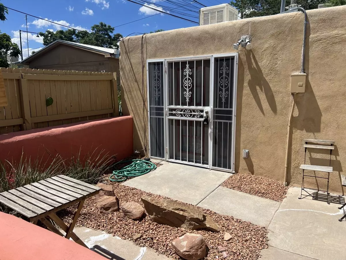 Hidden, Updated Casita Style Efficiency & A 1 Bedroom Near Unm Apartment for rent in Albuquerque, NM